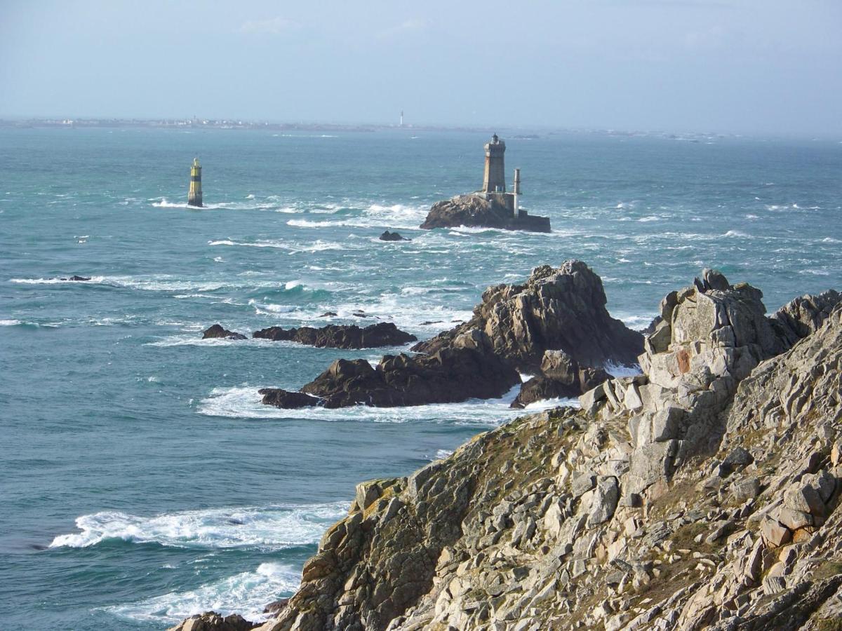 Les charmantes pierres percées Ploumilliau Exterior foto
